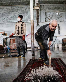 شستشوی سنتی قالی در قالیشویی لاهیجان